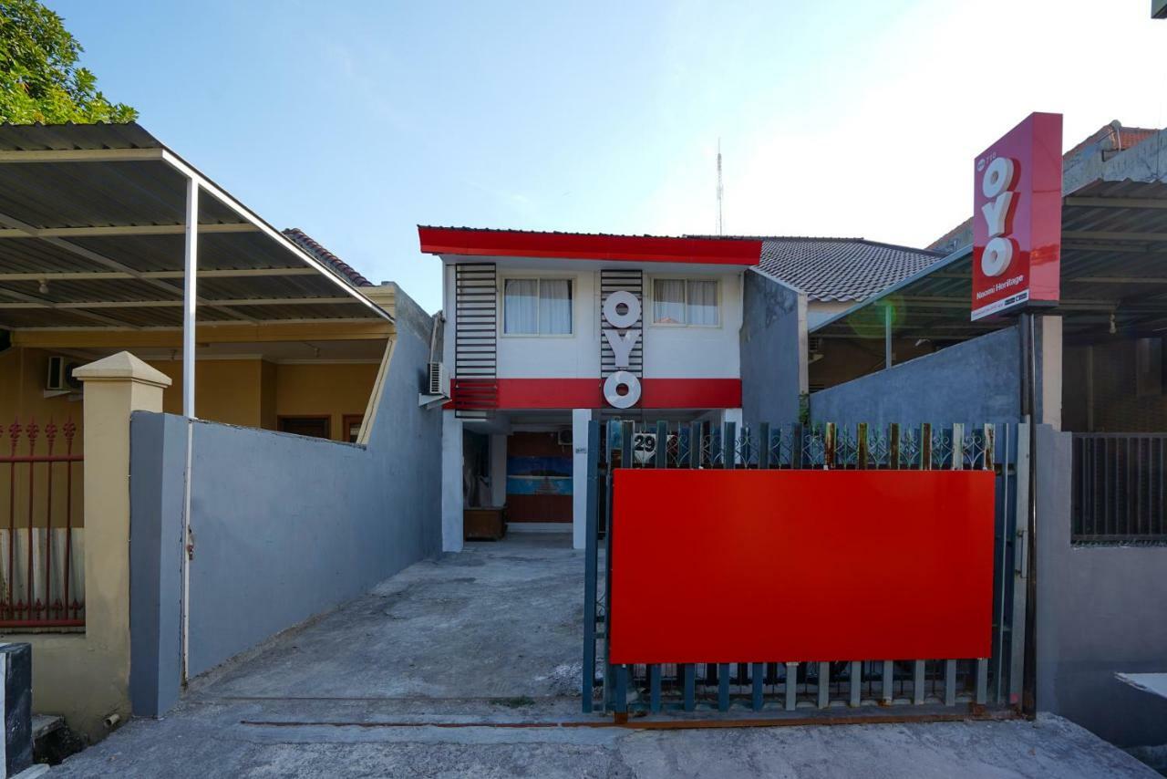 OYO 710 Naomi Heritage Surabaya Exterior foto